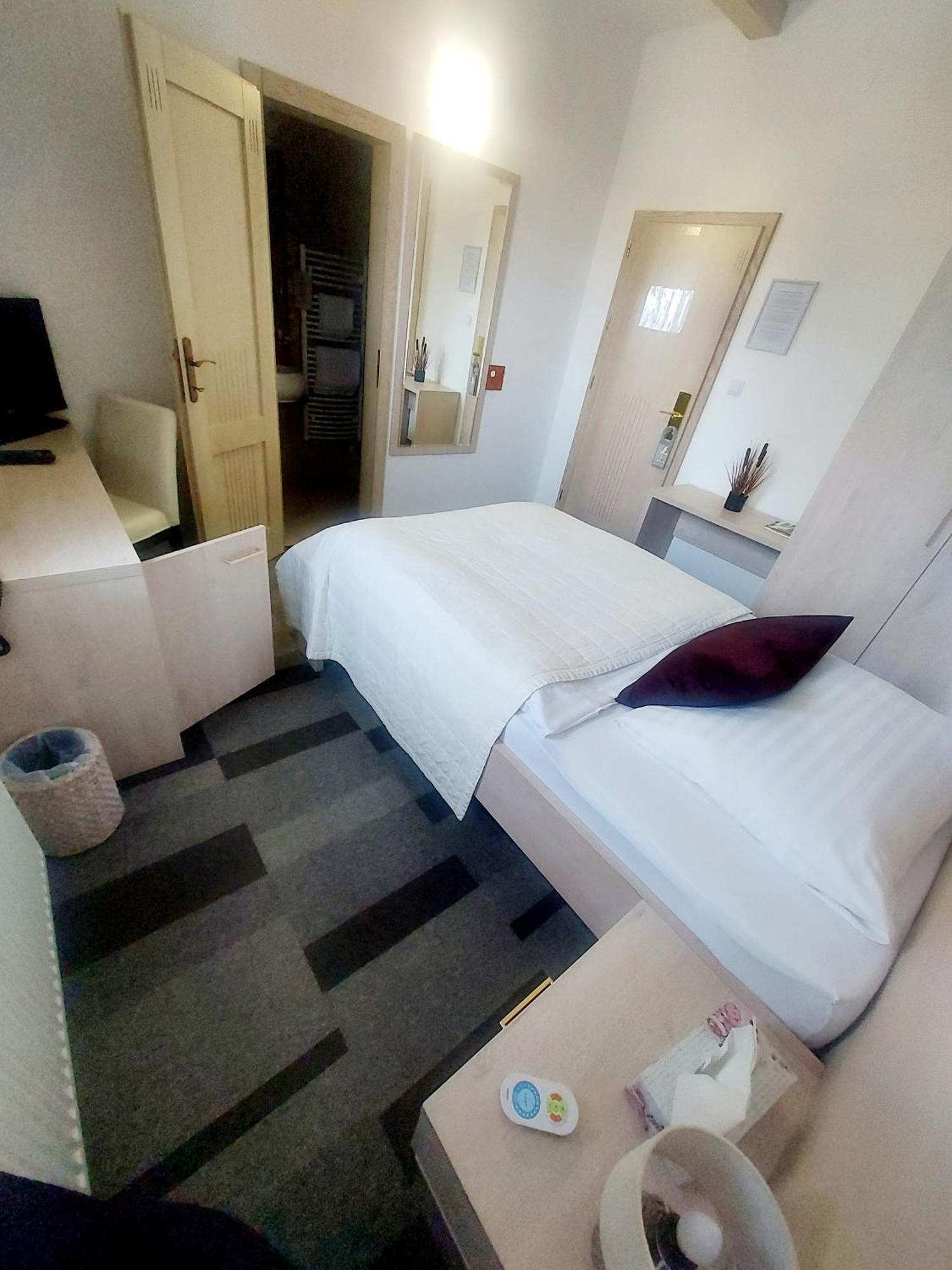 Hotel Slameny Dom & Spa Malá Ida Oda fotoğraf