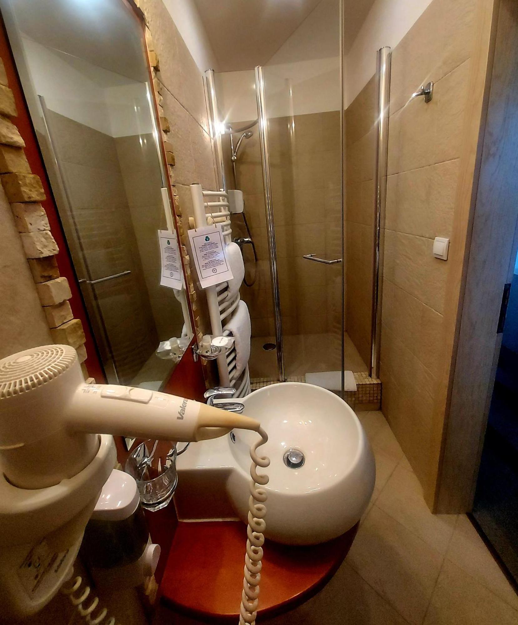 Hotel Slameny Dom & Spa Malá Ida Oda fotoğraf